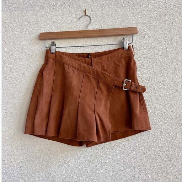 NWT Retrofete Suede Leather Pleated Belted Skort Size Small Retail $495